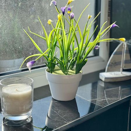 1 Bed With Kitchenette And Bathroom Oksford Zewnętrze zdjęcie