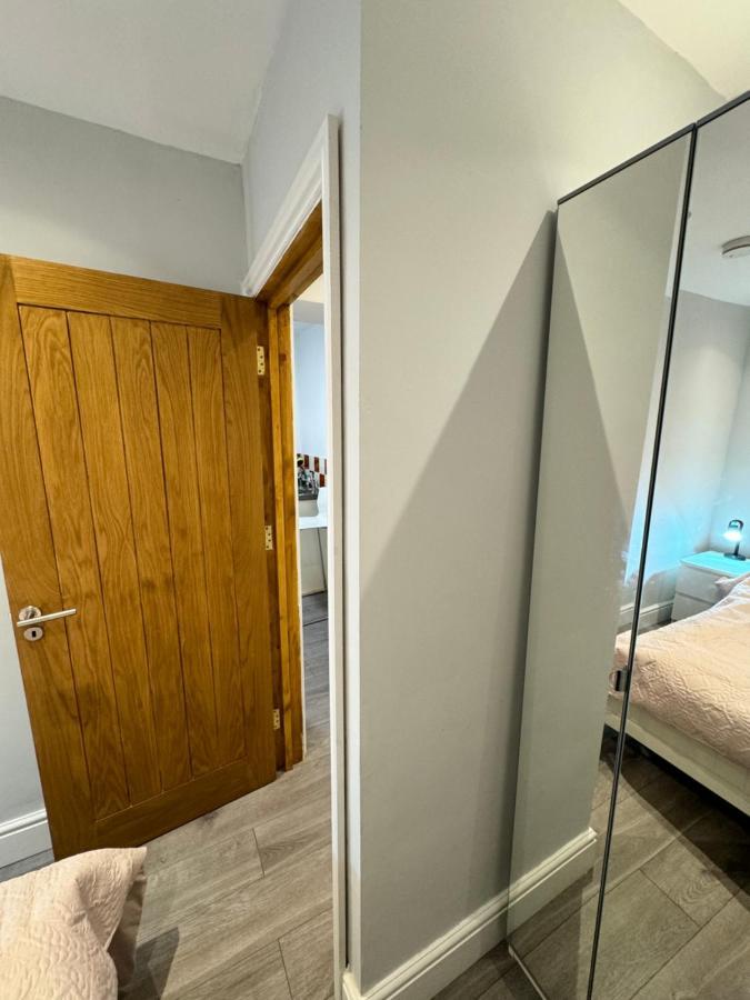 1 Bed With Kitchenette And Bathroom Oksford Zewnętrze zdjęcie